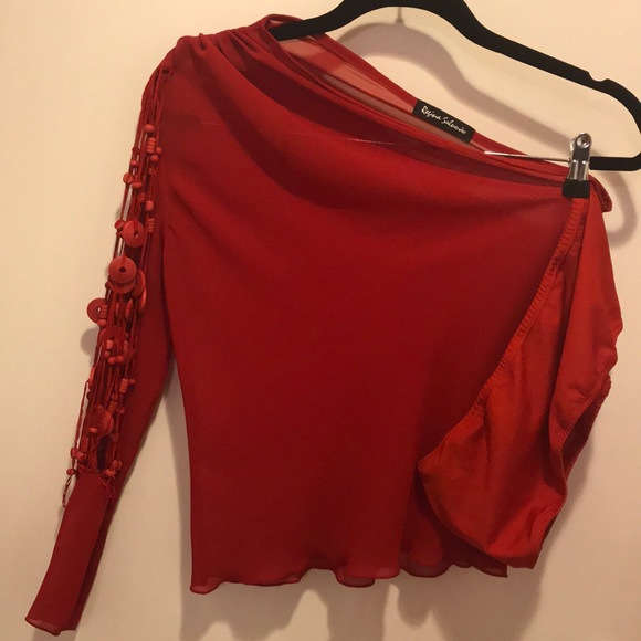 Wooden detailed one sleeve top - Picture 1 of 3